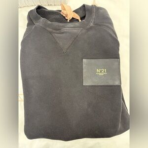 N21 women’s black pull over sweater